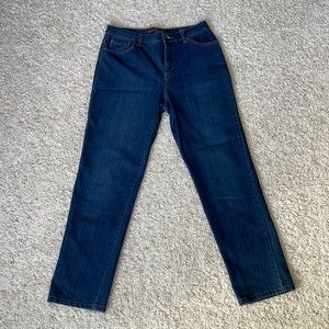 Straight leg Jeans